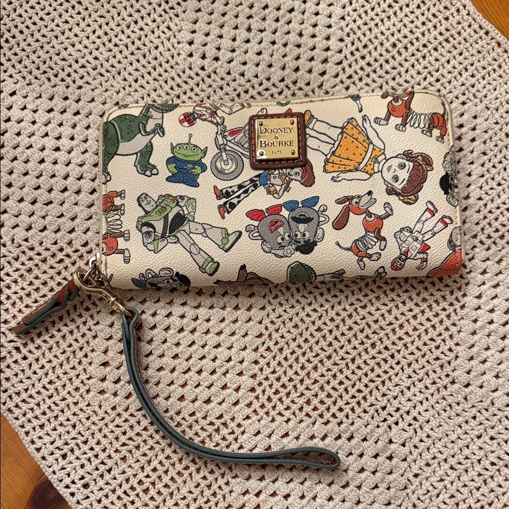 Dooney Bourke